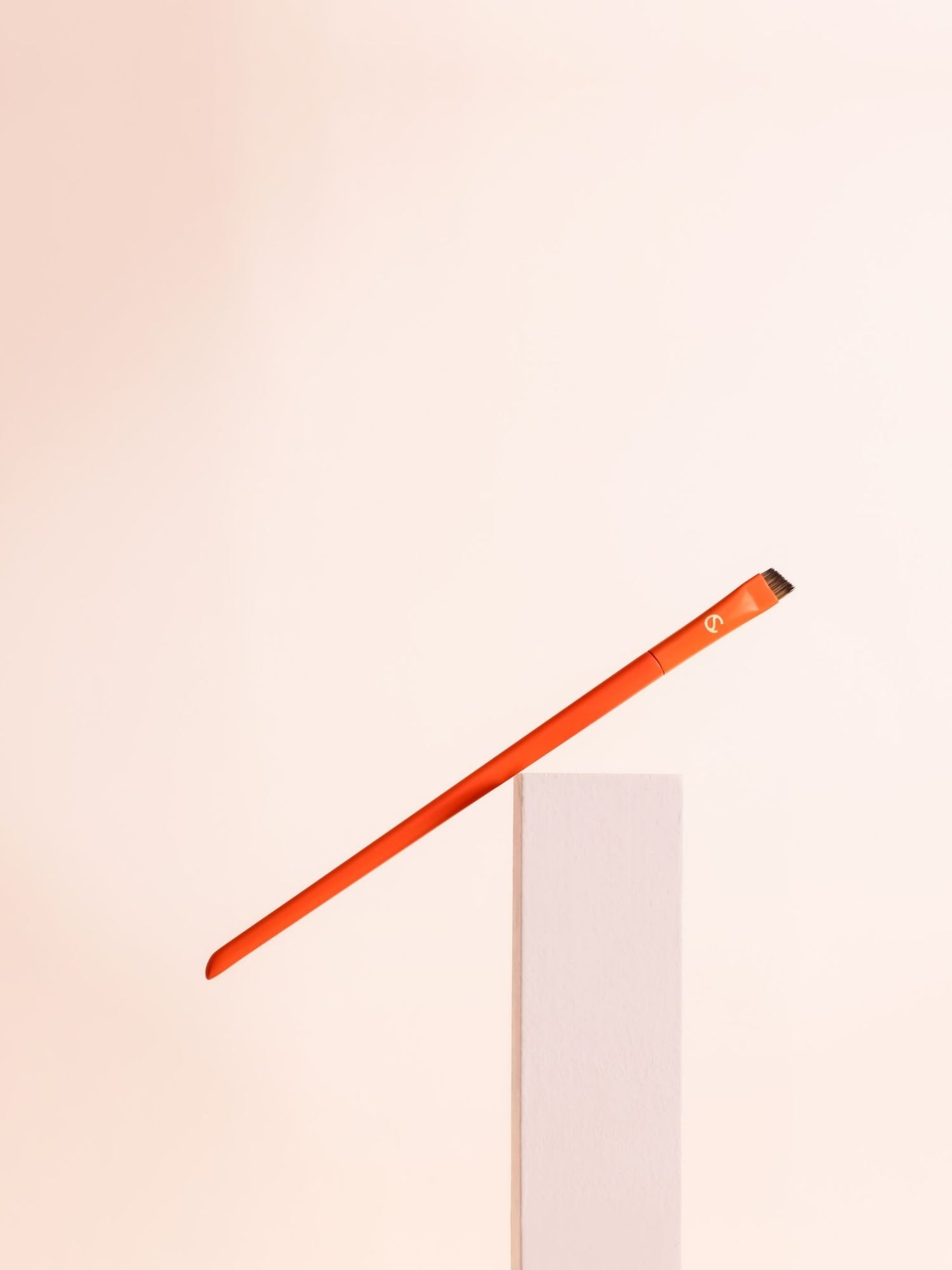 Angled brow brush