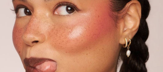 How to create trendy henna freckles